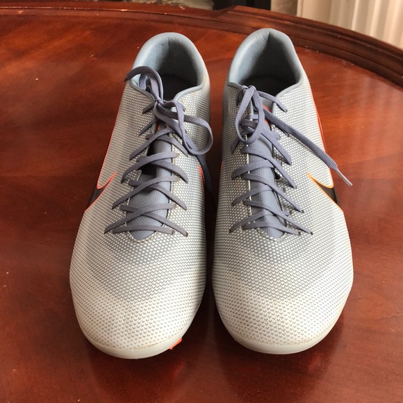 NIKE MERCURIAL MENS OUTDOOR SOCCER CLEATS - Picture 4 of 5